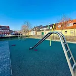 Am Spremberger Turm, 65qm, 2 Schlafzimmer, Kueche, Parkplatz, Balkon, Waschmaschine Chociebuż