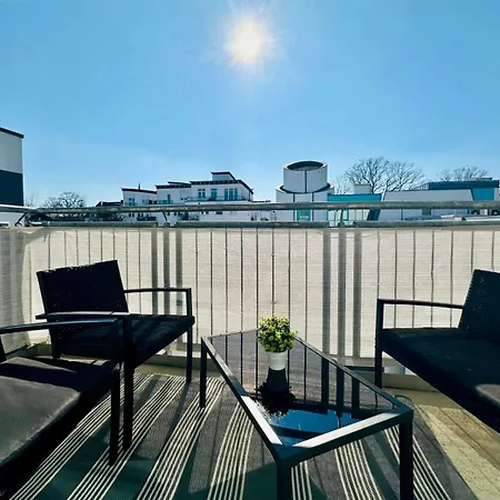 Am Spremberger Turm, 65qm, 2 Schlafzimmer, Kueche, Parkplatz, Balkon, Waschmaschine Apartment