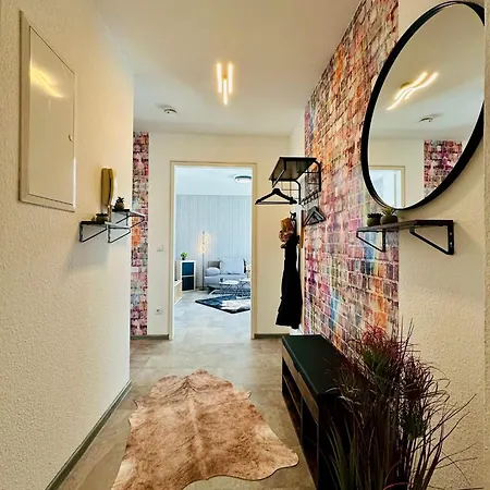 Apartment Am Spremberger Turm, 65qm, 2 Schlafzimmer, Kueche, Parkplatz, Balkon, Waschmaschine Cottbus