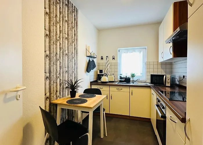 Am Spremberger Turm, 65qm, 2 Schlafzimmer, Küche, Parkplatz, Balkon, Waschmaschine Apartment Cottbus