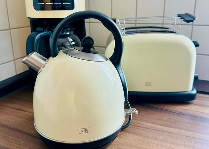 Daire Am Spremberger Turm, 65qm, 2 Schlafzimmer, Kueche, Parkplatz, Balkon, Waschmaschine *